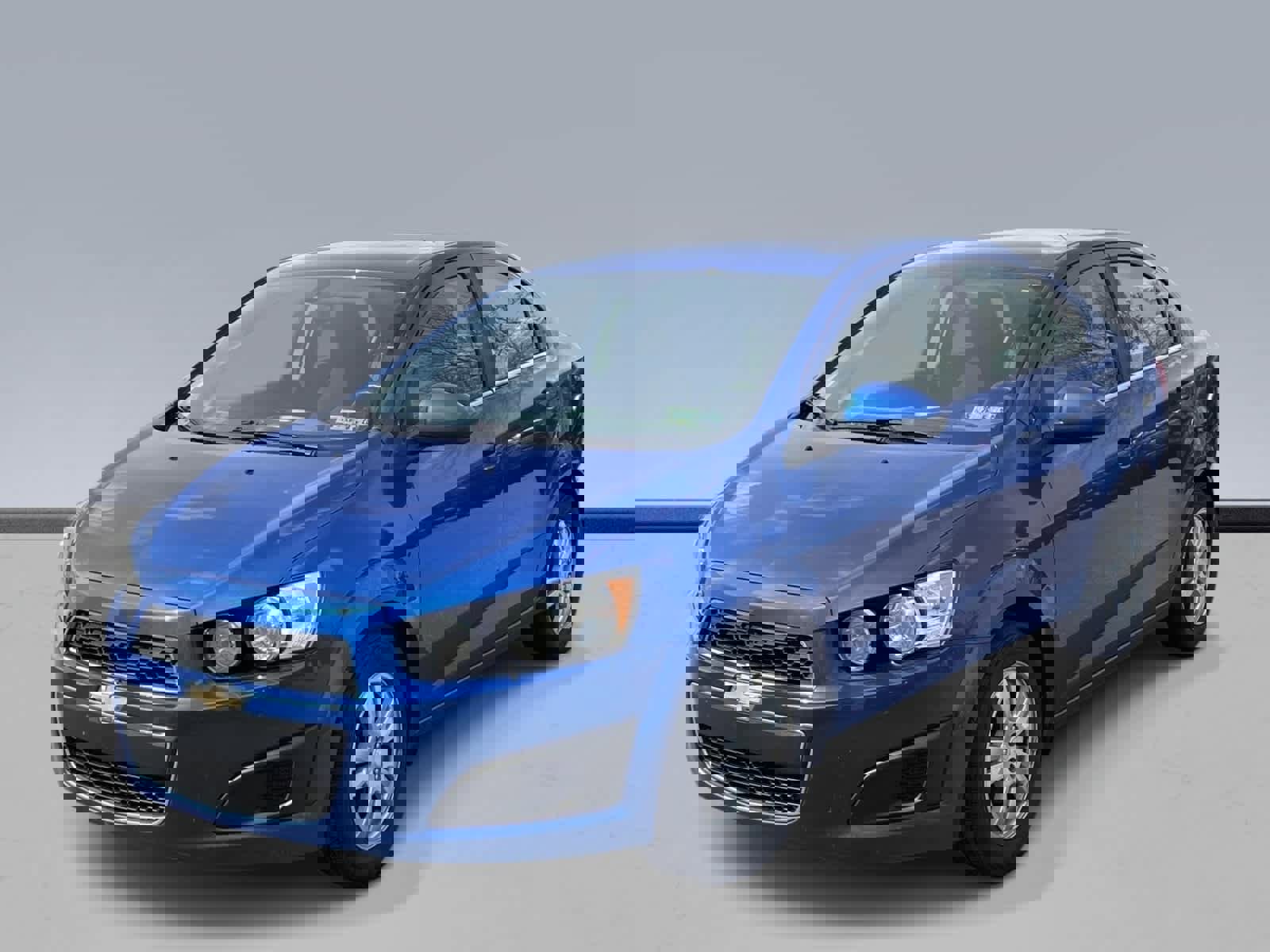 Used 2016 Chevrolet Sonic LT FWD image 1