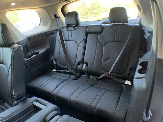 Used 2025 Honda Pilot Elite image 24