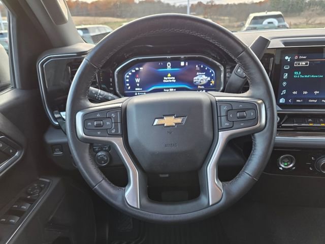 Used 2022 Chevrolet Silverado 1500 LT AWD/4WD image 29