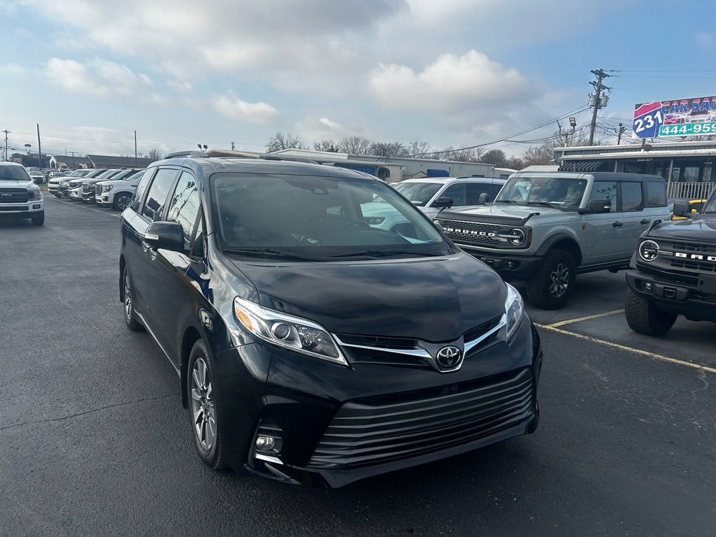 Used 2020 Toyota Sienna Limited Premium image 1