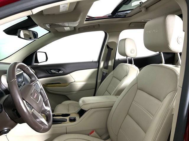 Used 2017 GMC Acadia Denali w/ Technology Package FWD image 30