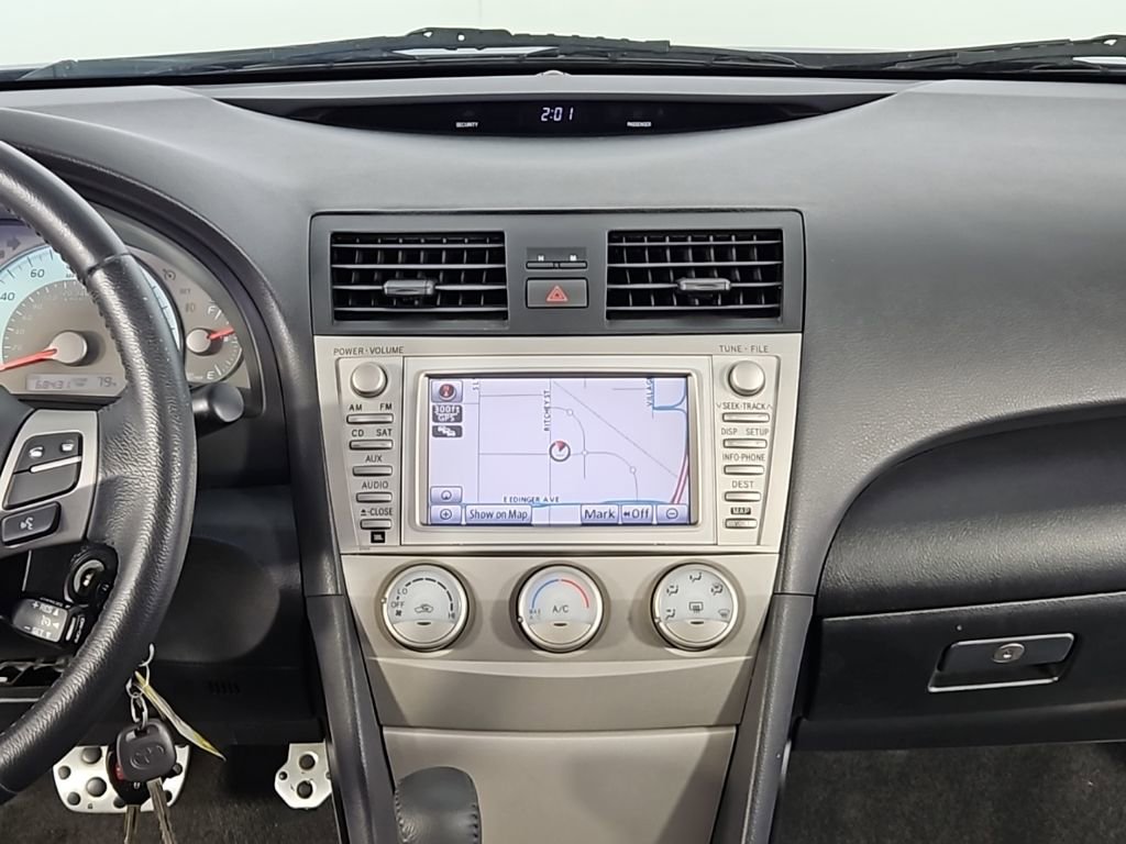 Used 2011 Toyota Camry SE w/ SE/XLE Extra-Value Pkg image 26