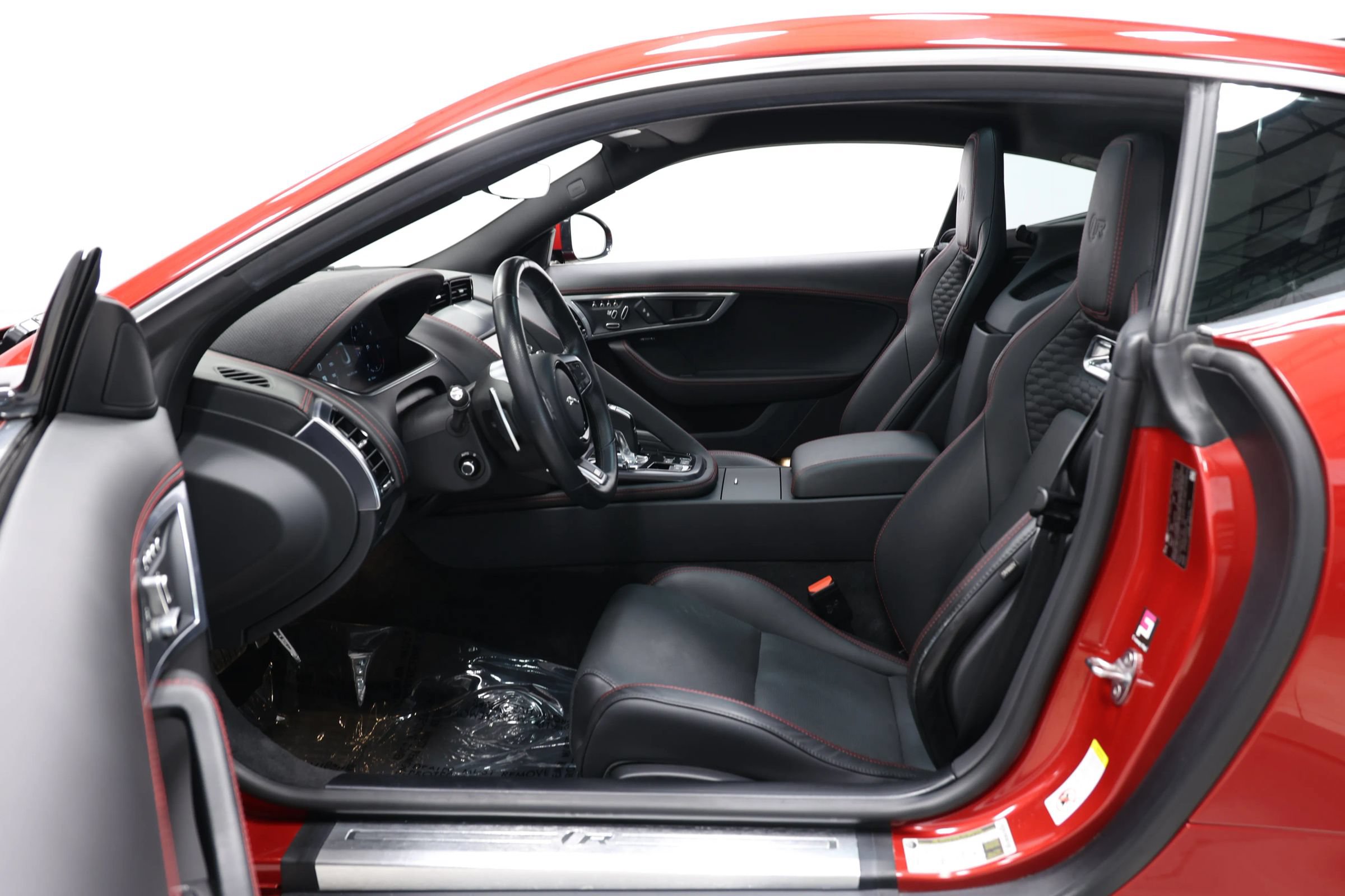 Used 2021 Jaguar F-TYPE R AWD/4WD image 14