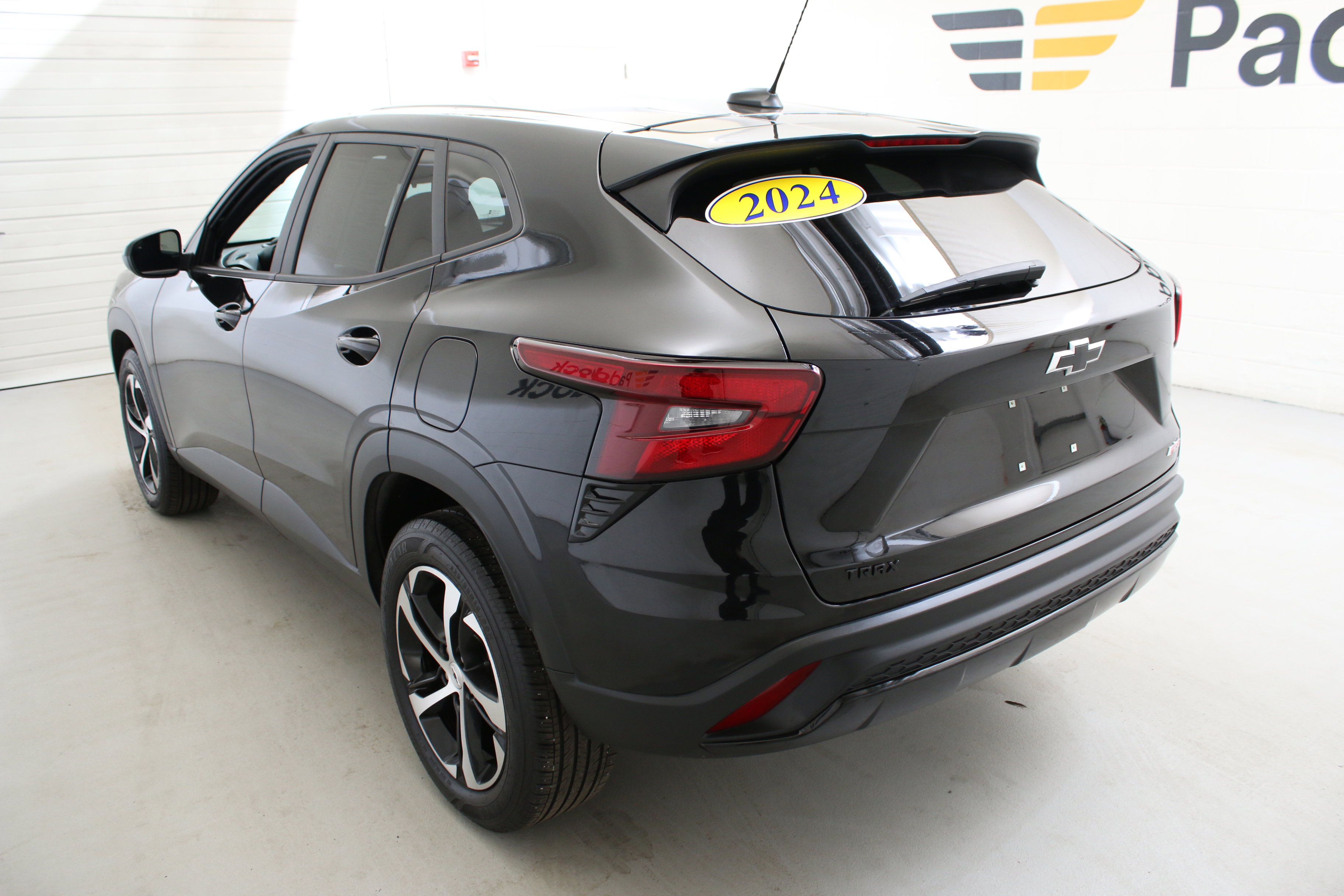 Used 2024 Chevrolet Trax RS w/ Driver Confidence Package image 7