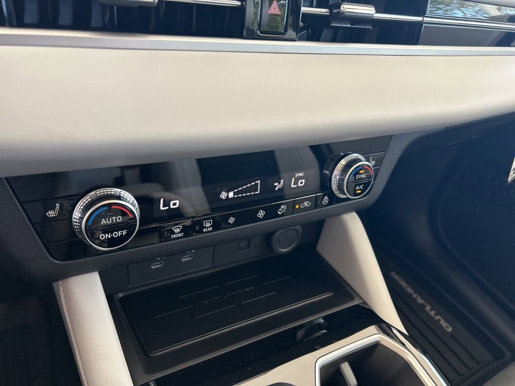 New 2026 Mitsubishi Outlander SE image 48