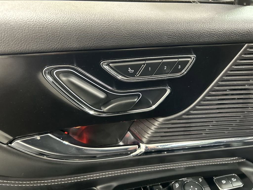 Used 2022 Lincoln Corsair Grand Touring image 10