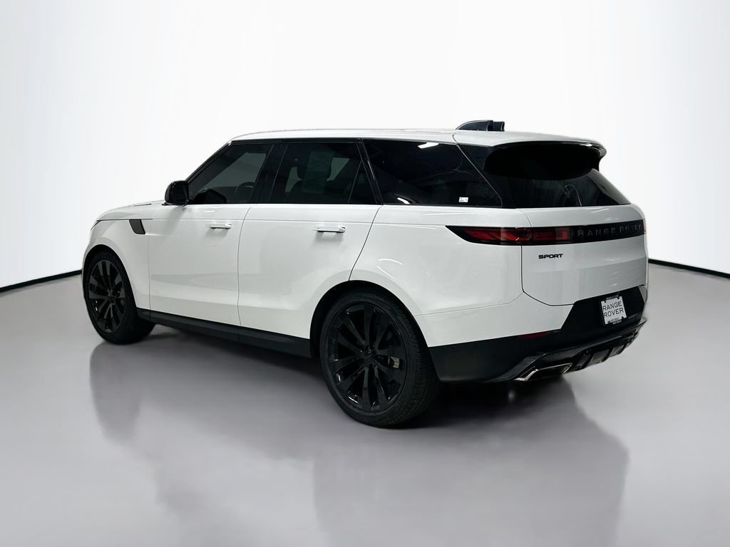 Used 2024 Land Rover Range Rover Sport SE AWD/4WD image 3