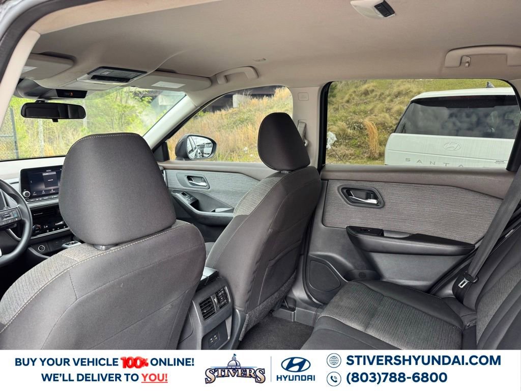 Used 2023 Nissan Rogue SV image 22