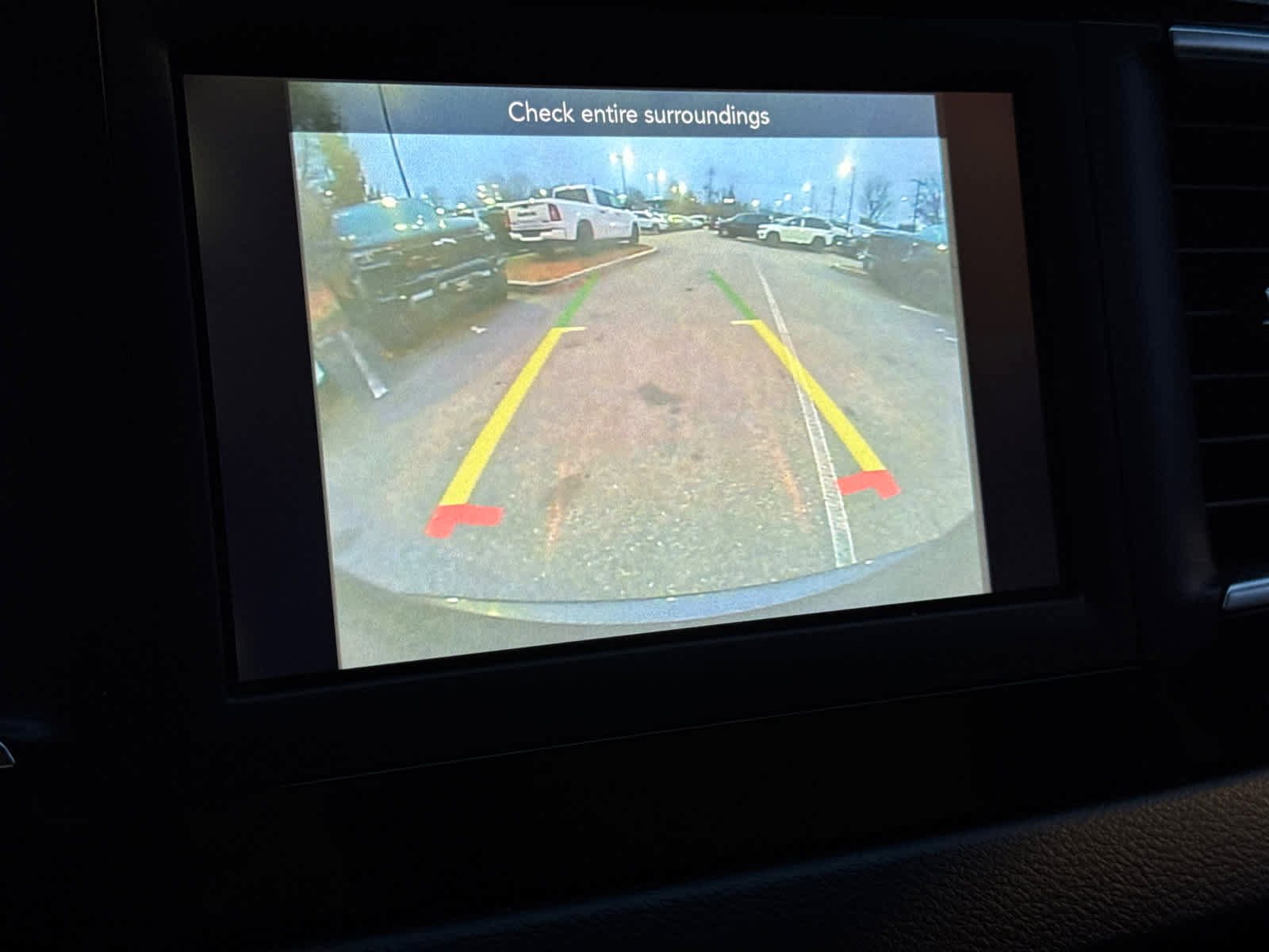 Used 2019 Chrysler Pacifica Touring-L image 27