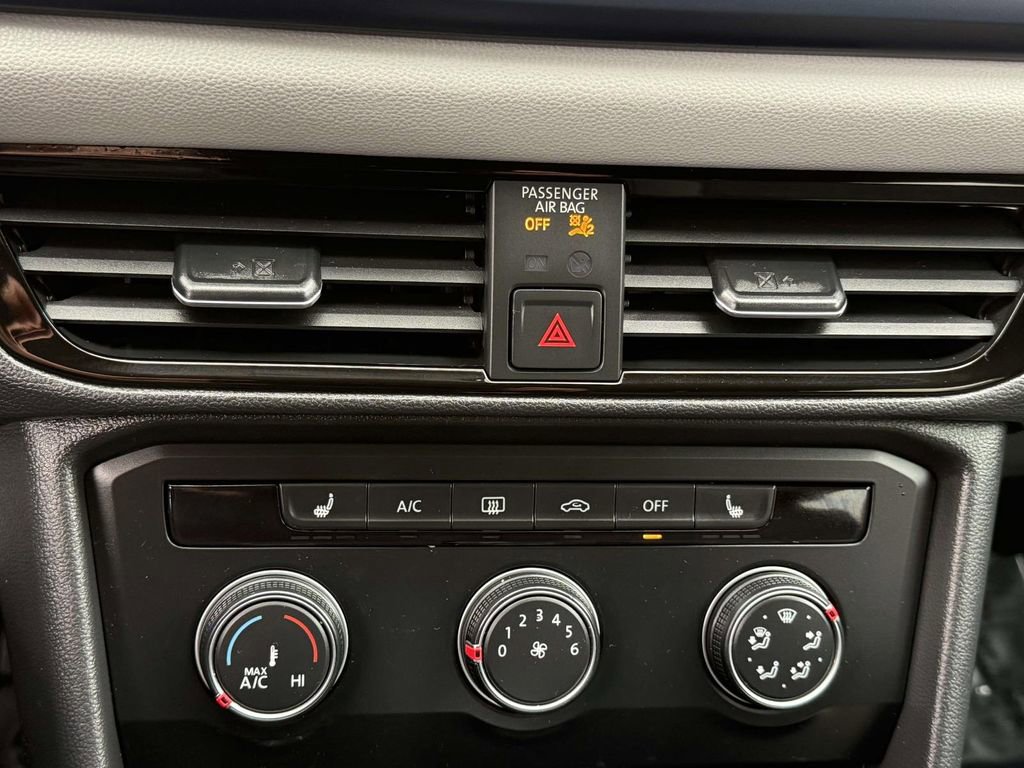 Used 2022 Volkswagen Taos SE image 20