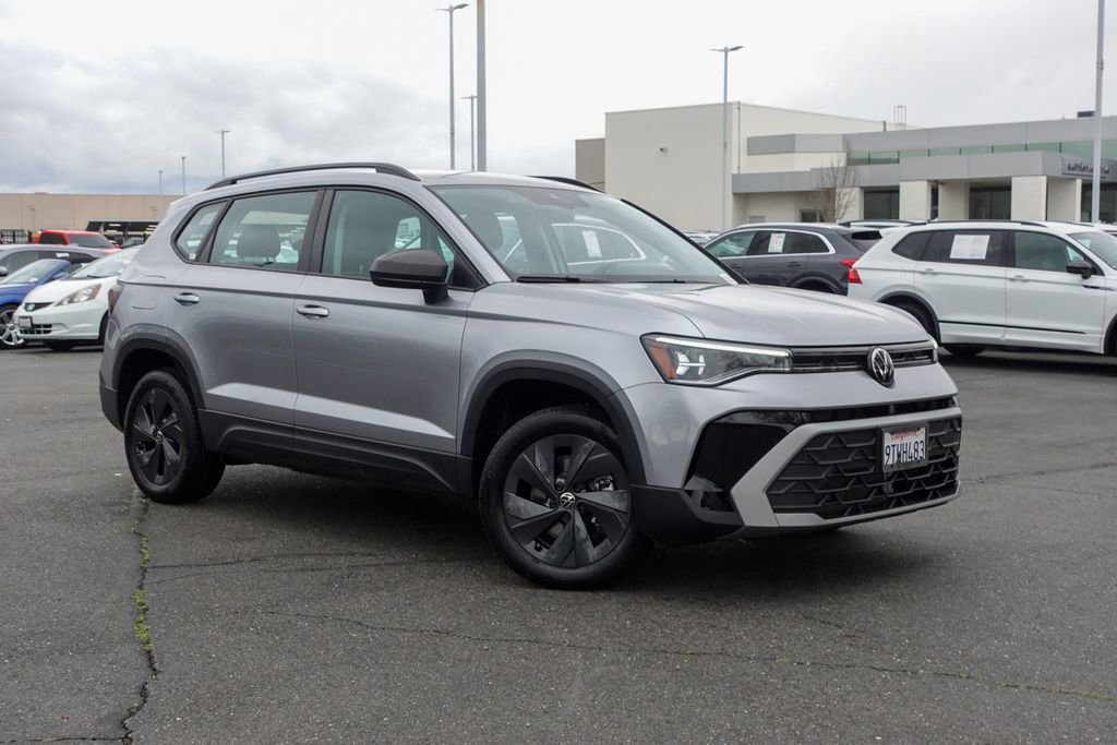 Certified 2025 Volkswagen Taos S image 5