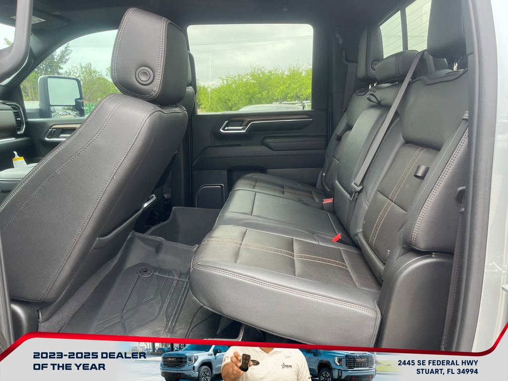 Used 2024 Chevrolet Silverado 2500 High Country w/ High Country Premium Package image 11