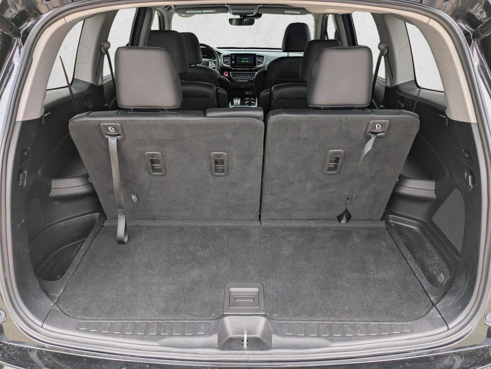 Used 2021 Honda Pilot Touring image 7