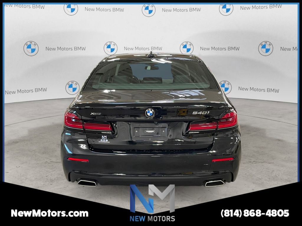 Used 2023 BMW 540i xDrive w/ Premium Package AWD/4WD image 4