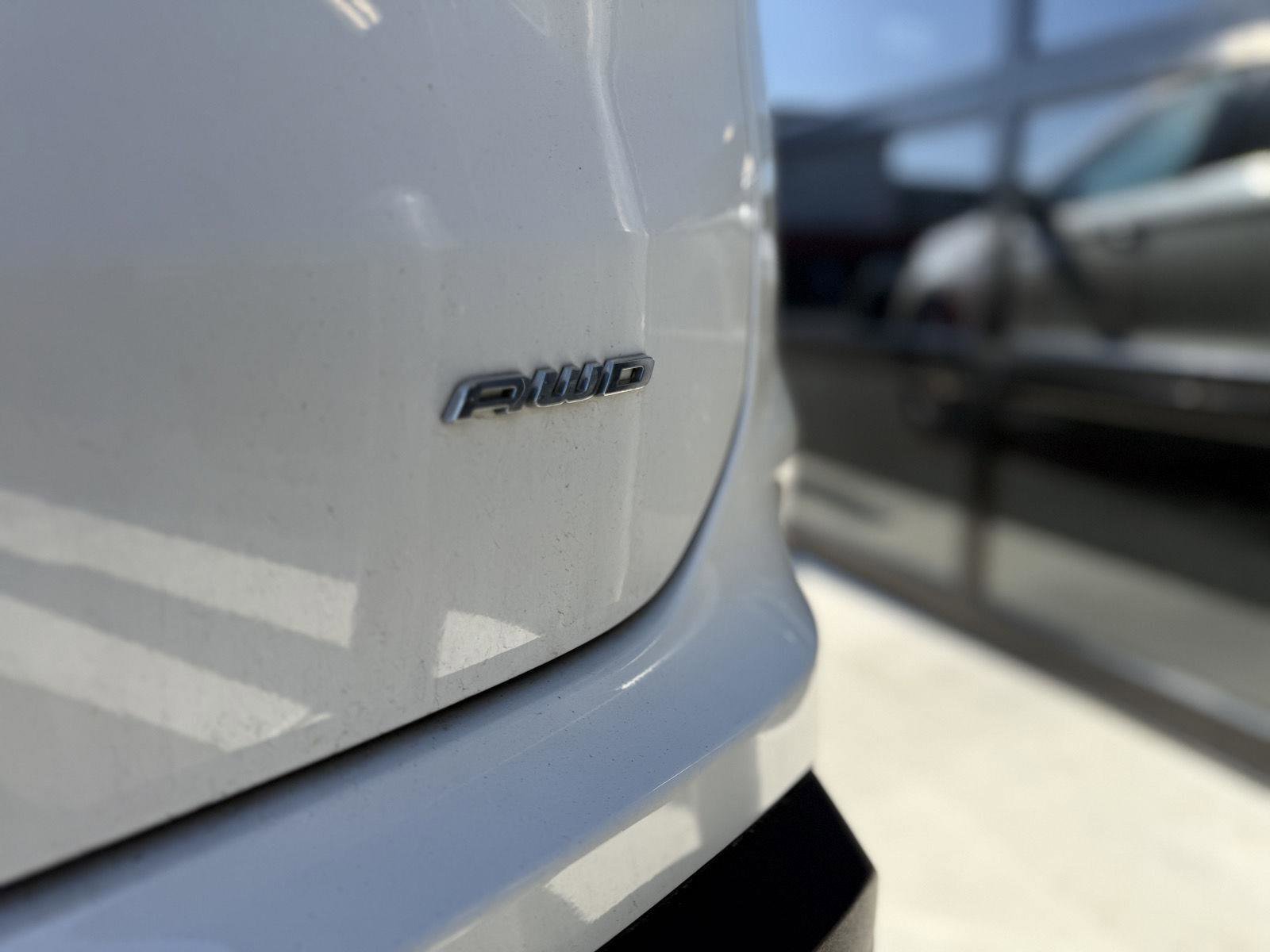 Used 2021 Ford Edge SEL w/ Convenience Package image 13