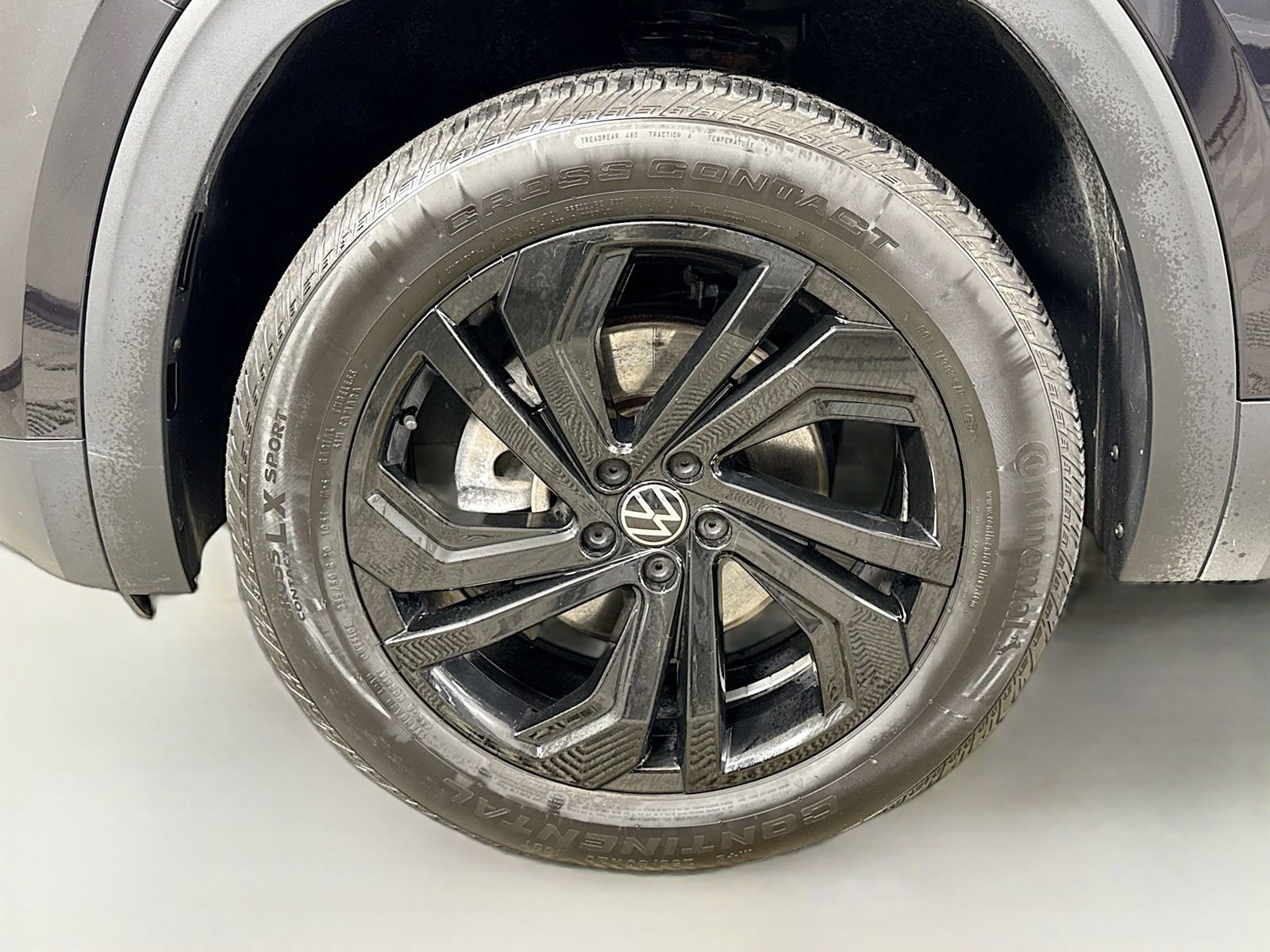Certified 2023 Volkswagen Atlas SE w/ Black Wheel Package AWD/4WD image 30