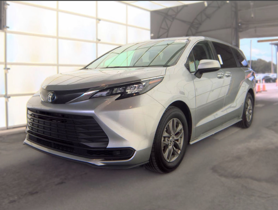 Used 2024 Toyota Sienna LE