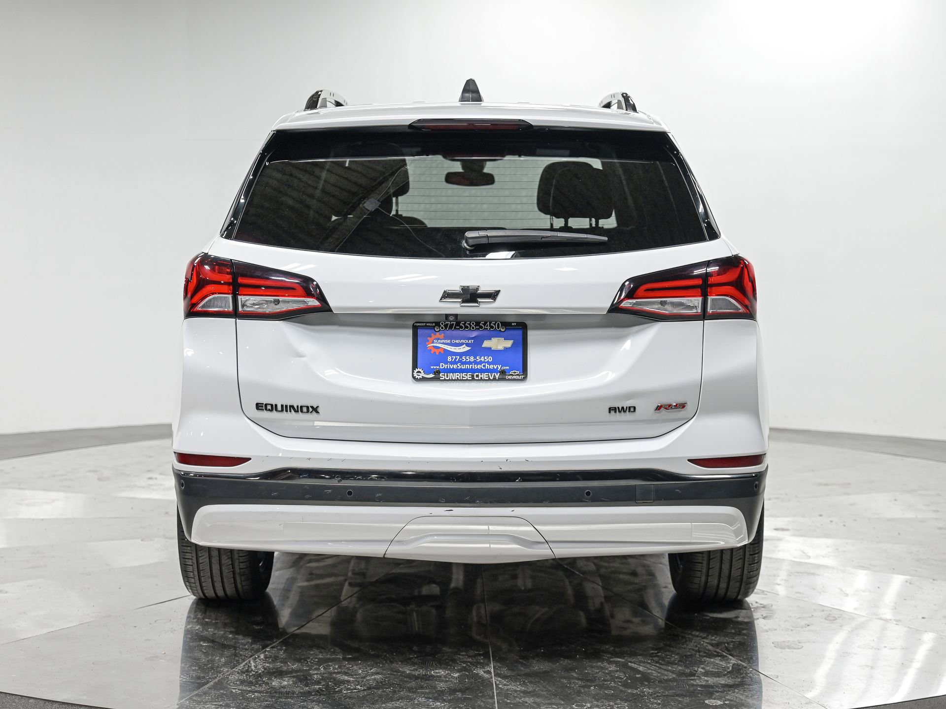 Used 2023 Chevrolet Equinox RS w/ RS Leather Package image 5