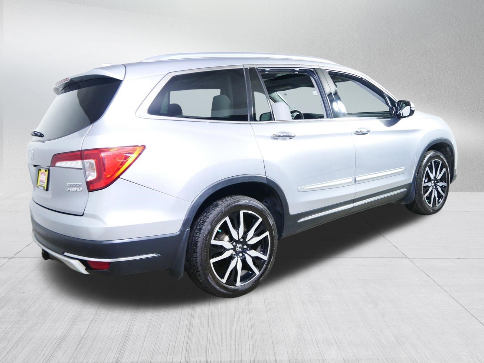 Used 2022 Honda Pilot Touring image 7