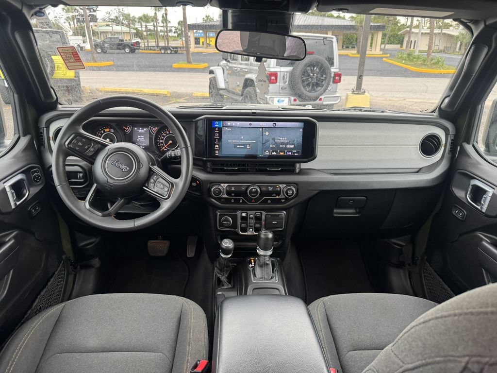 Used 2024 Jeep Wrangler Unlimited Sport AWD/4WD image 11