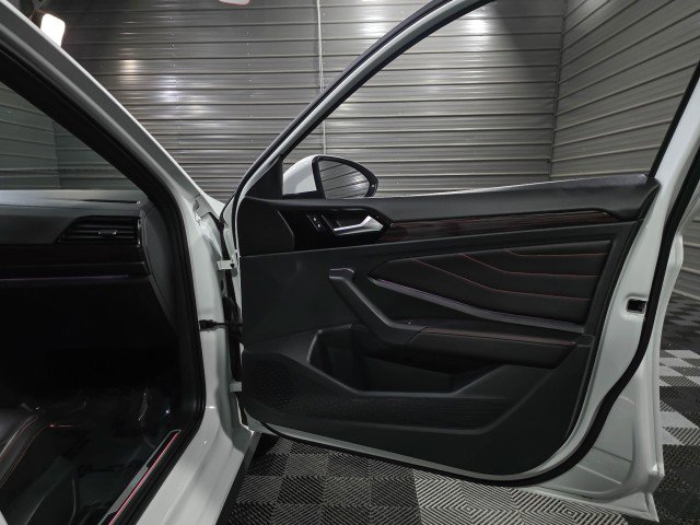 Used 2023 Volkswagen Jetta GLI Autobahn FWD image 32