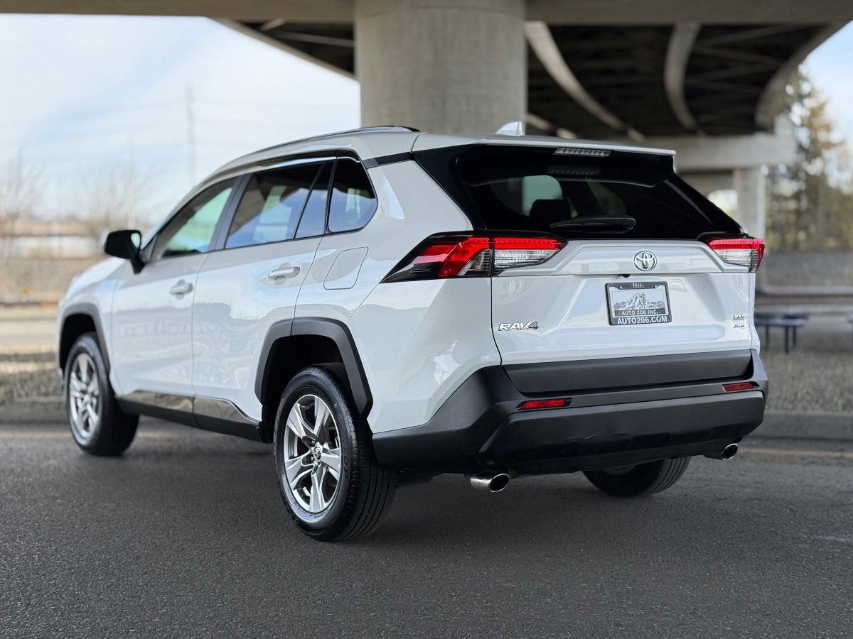 Used 2023 Toyota RAV4 XLE w/ Convenience Package AWD/4WD image 5