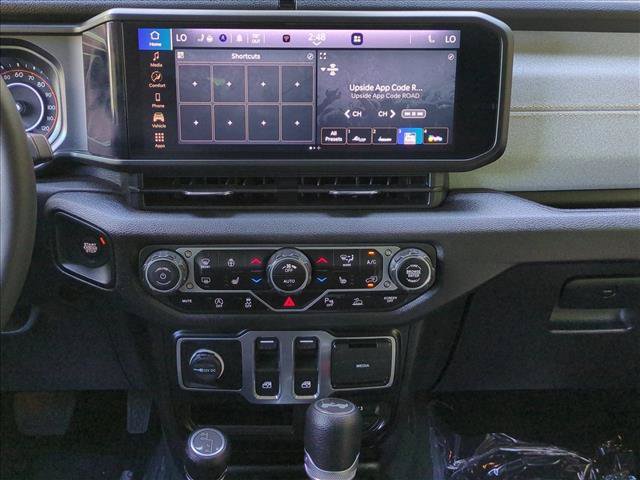 Used 2024 Jeep Wrangler Sport AWD/4WD image 15