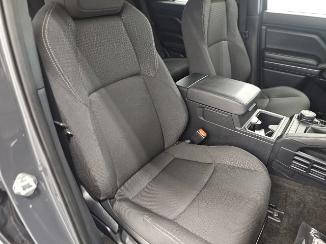 Used 2025 Toyota 4Runner SR5 AWD/4WD image 36