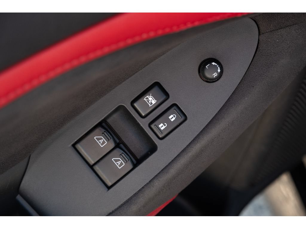 Used 2023 Nissan Z w/ Floor Mat Package (L93) RWD image 13
