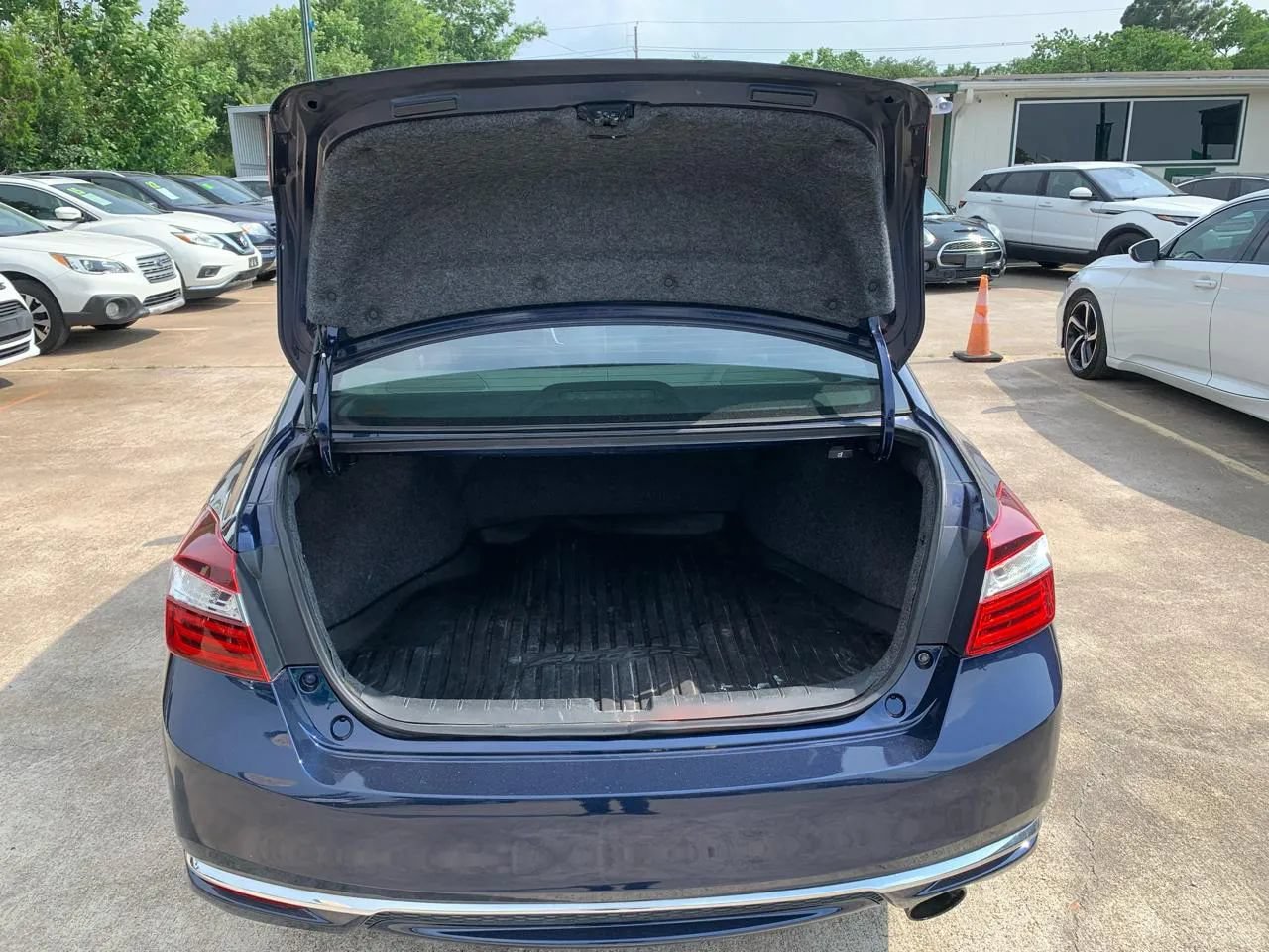 Used 2017 Honda Accord LX image 20