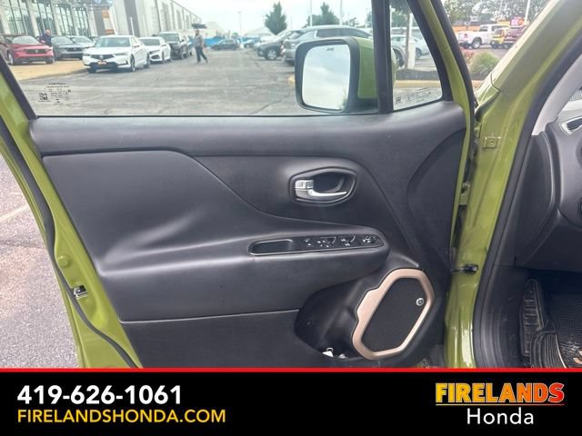 Used 2016 Jeep Renegade 75th Anniversary FWD image 15