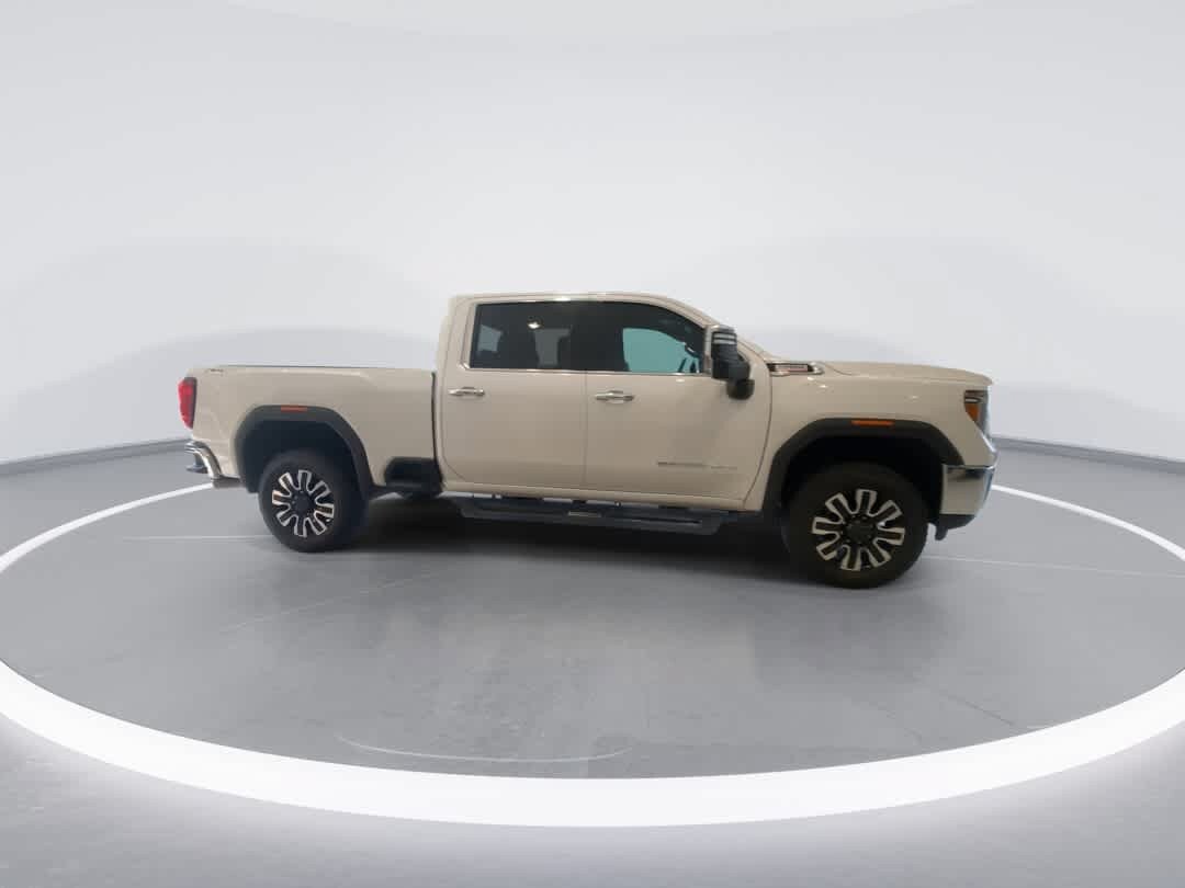 Used 2022 GMC Sierra 3500 SLT AWD/4WD image 9