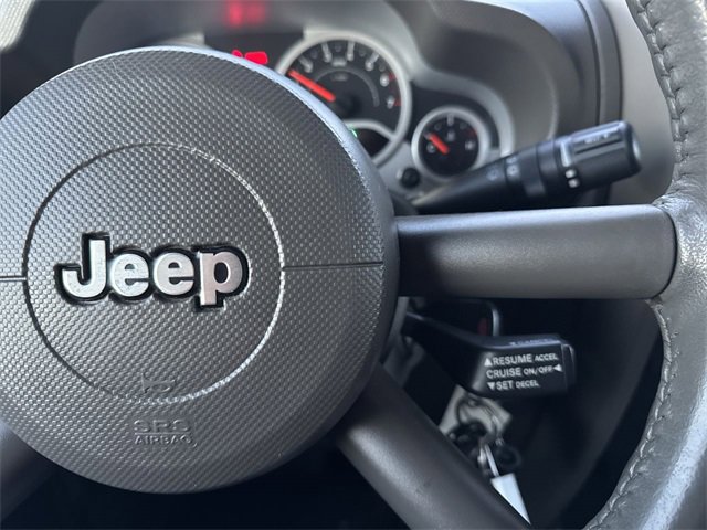 Used 2007 Jeep Wrangler Sahara w/ Dual Top Group image 29