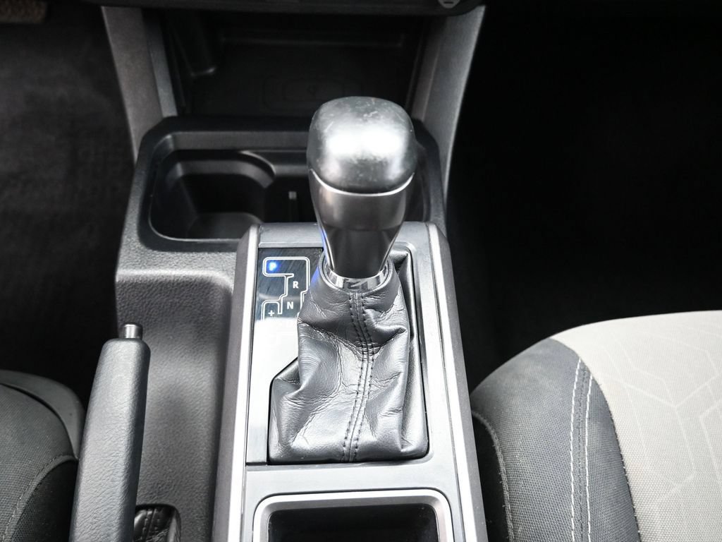 Used 2020 Toyota Tacoma TRD Off-Road AWD/4WD image 25