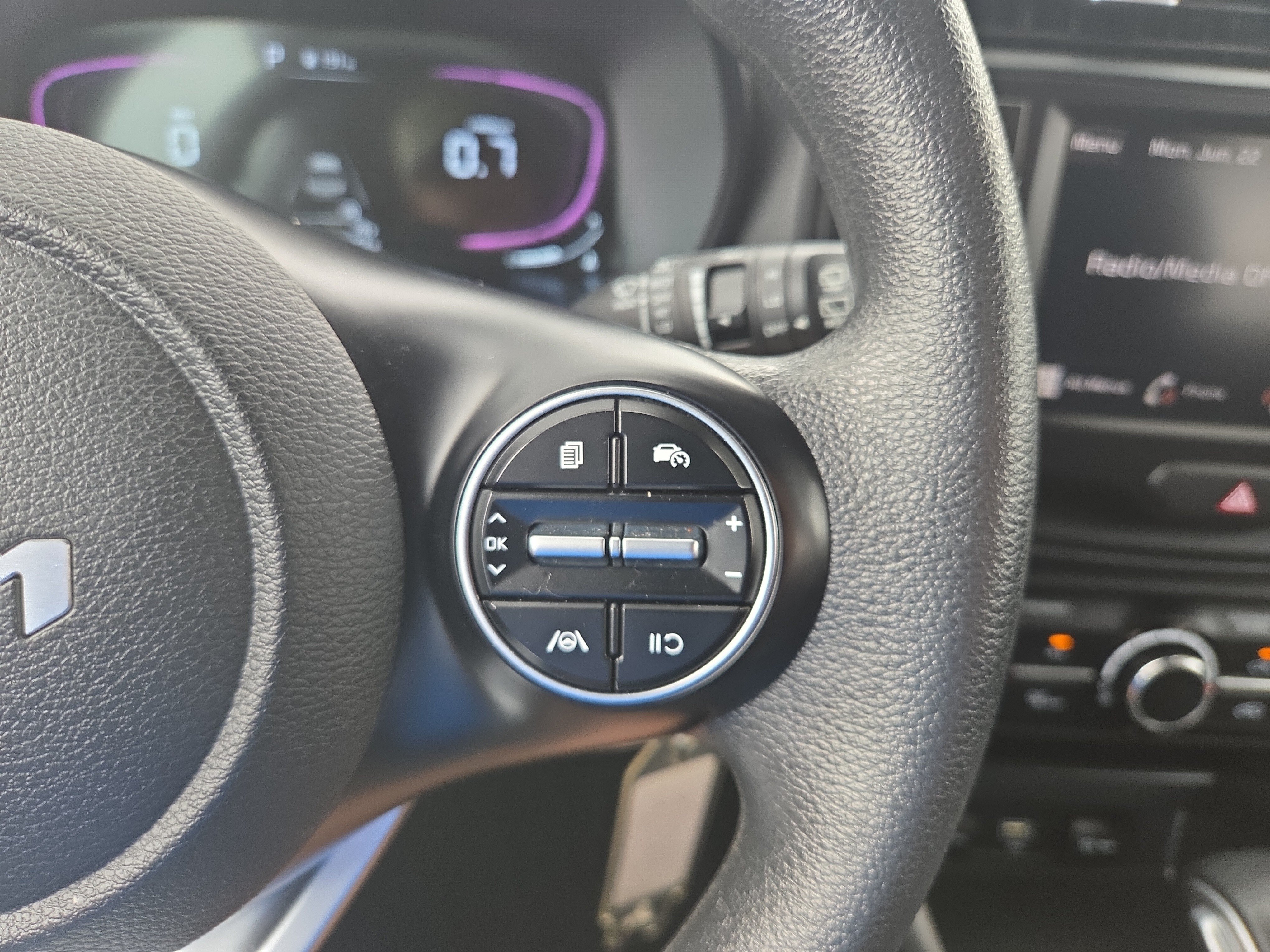 Used 2024 Kia Soul FWD image 12