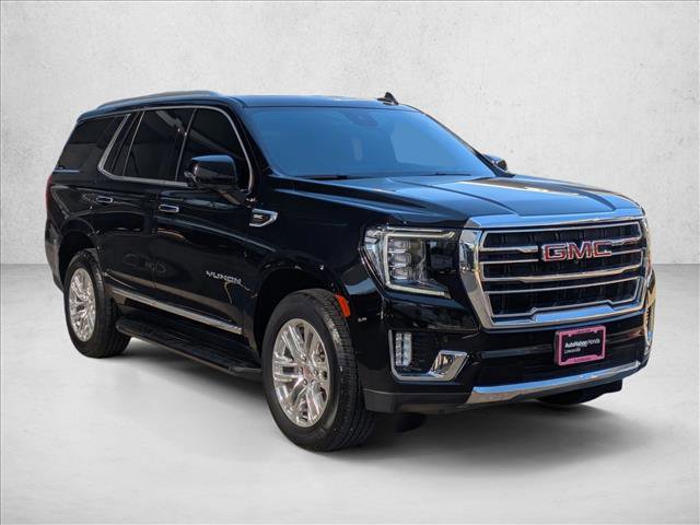 Used 2023 GMC Yukon SLT w/ SLT Premium Package image 3