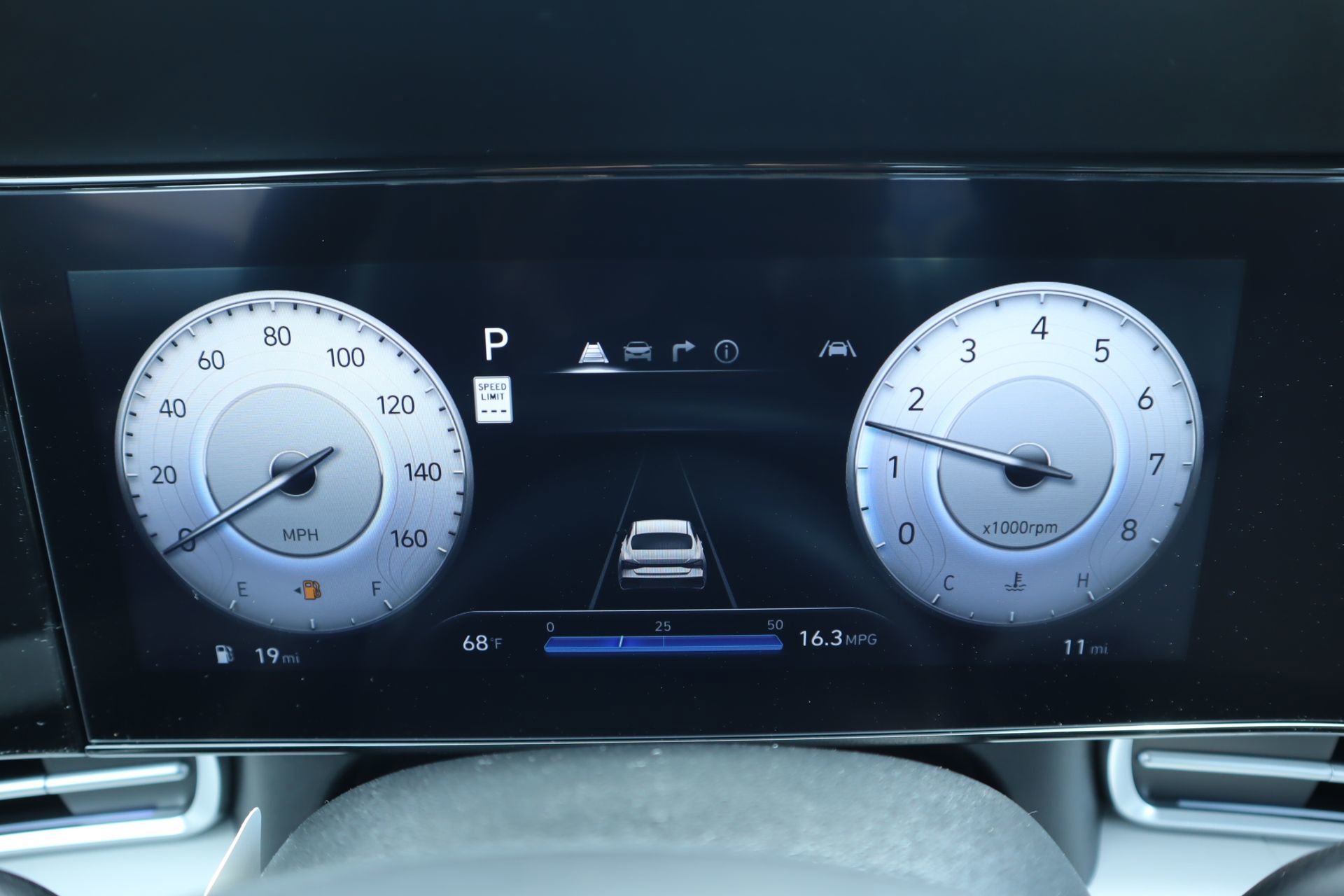 New 2026 Hyundai Elantra Limited FWD image 4