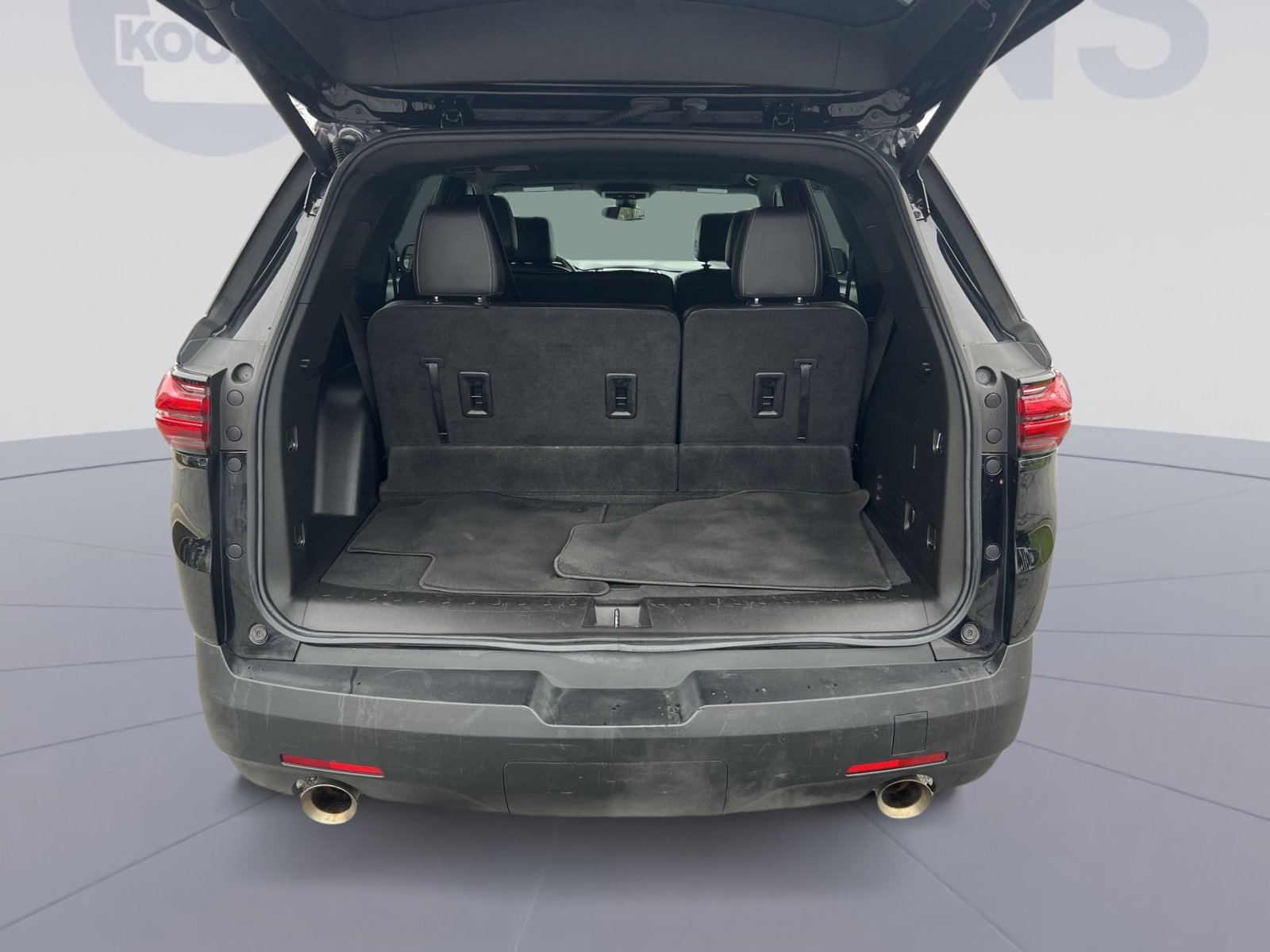 Used 2023 Chevrolet Traverse LT image 24
