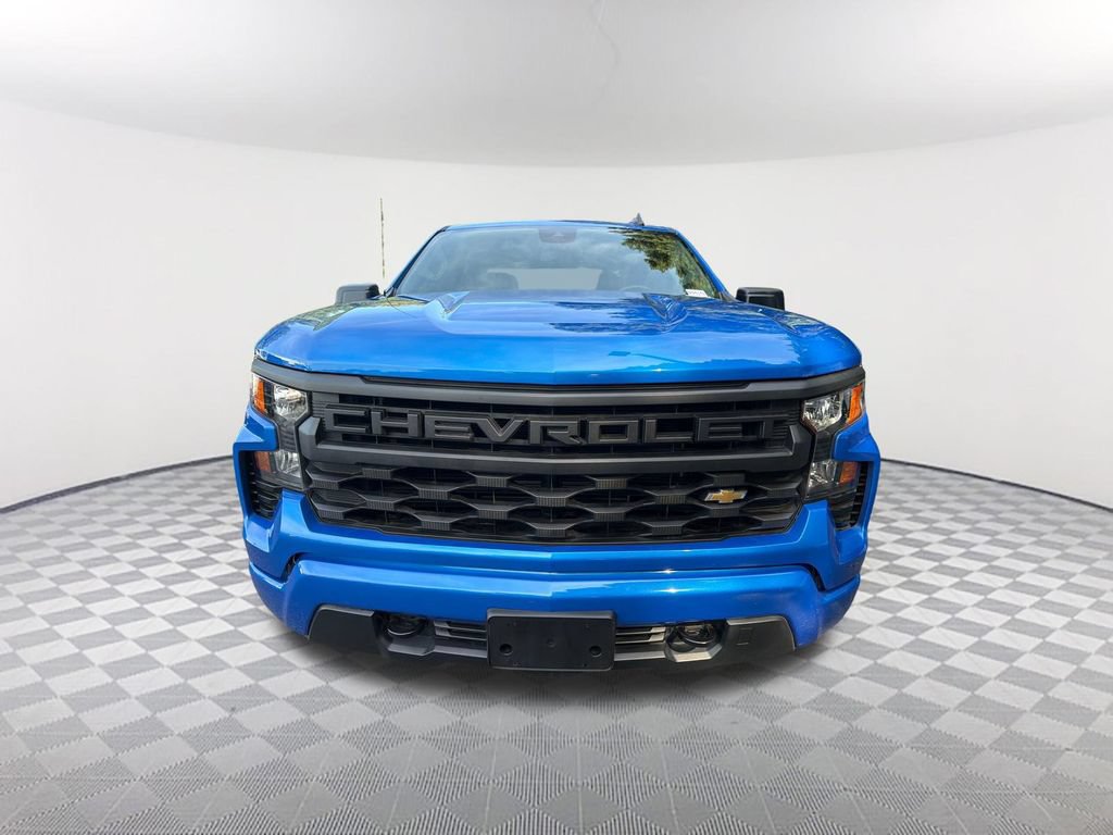 Used 2025 Chevrolet Silverado 1500 Custom RWD image 2