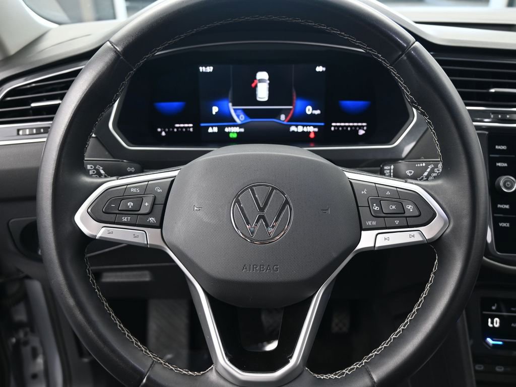 Used 2023 Volkswagen Tiguan SE image 14