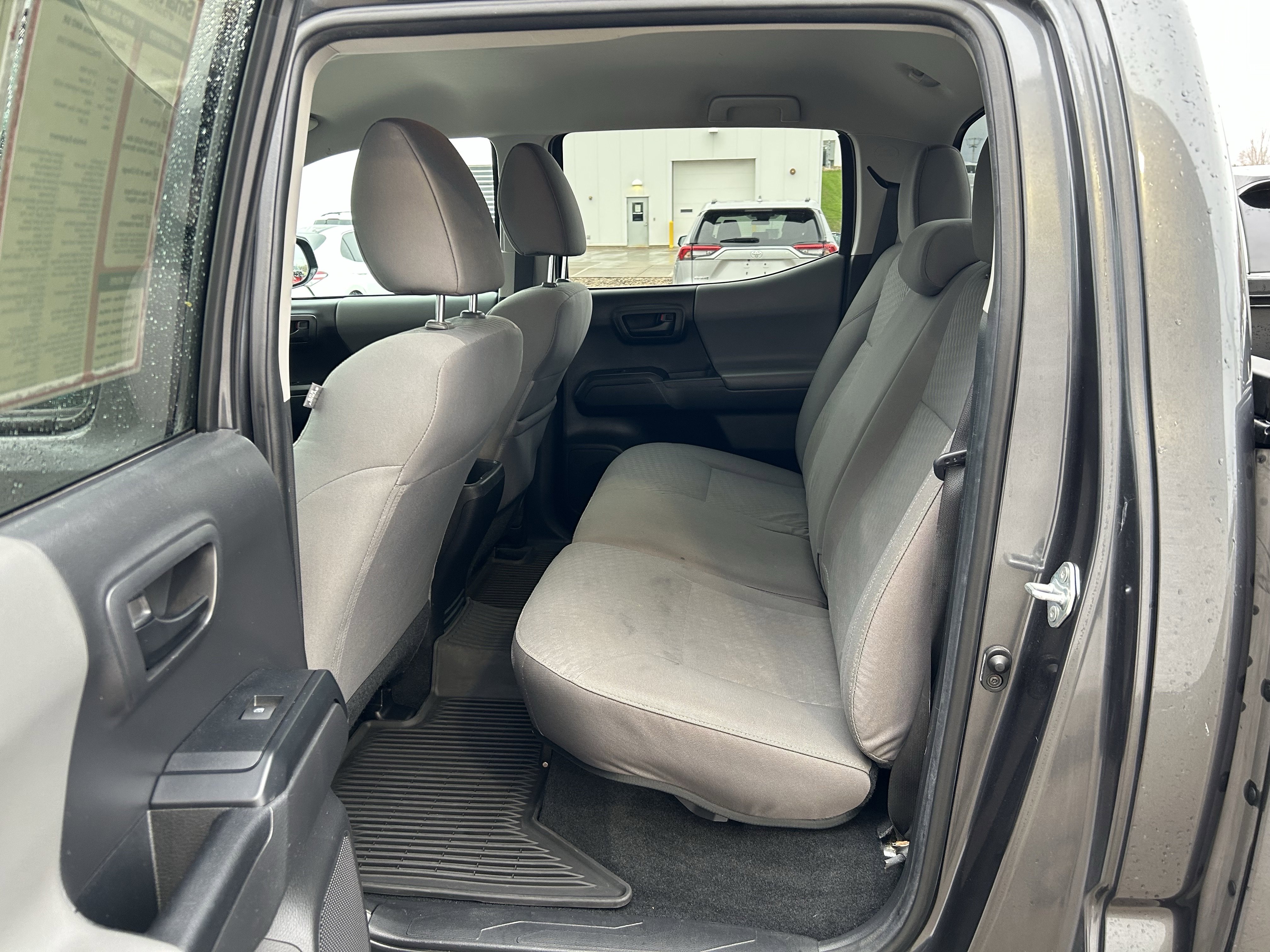 Used 2022 Toyota Tacoma SR image 18