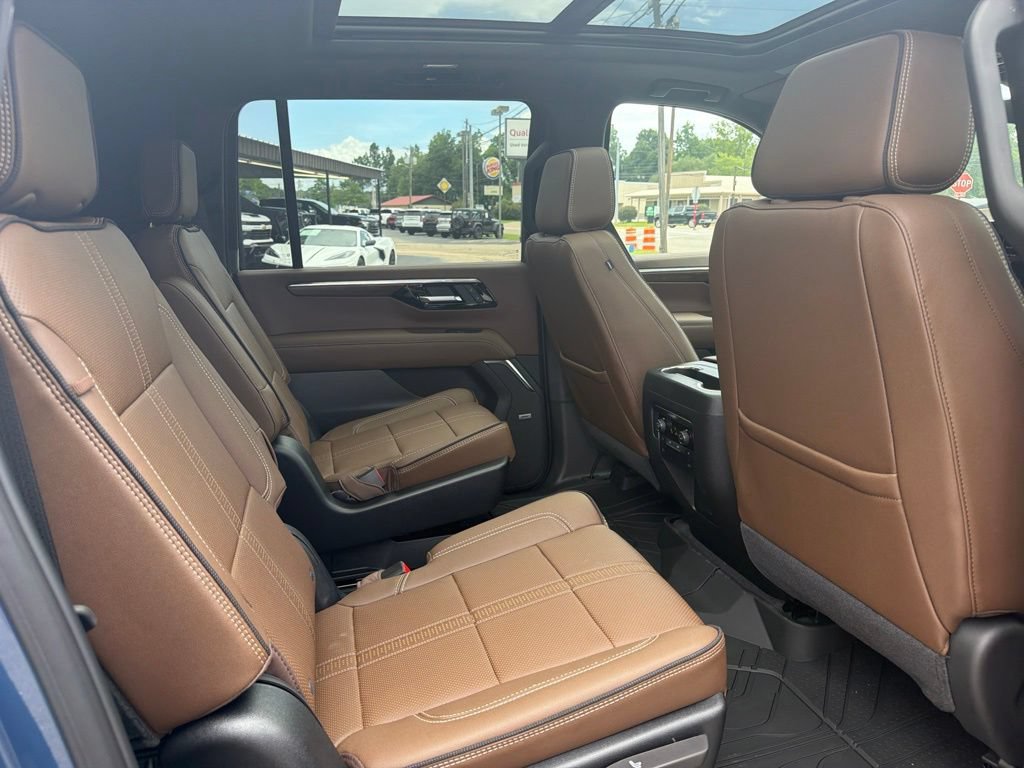 New 2026 Chevrolet Suburban High Country RWD image 22