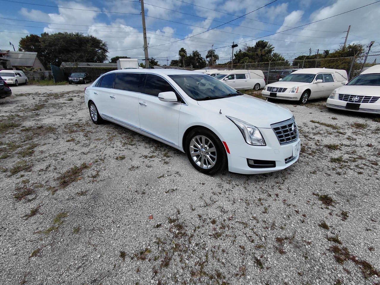 Used 2015 Cadillac XTS Limousine image 1