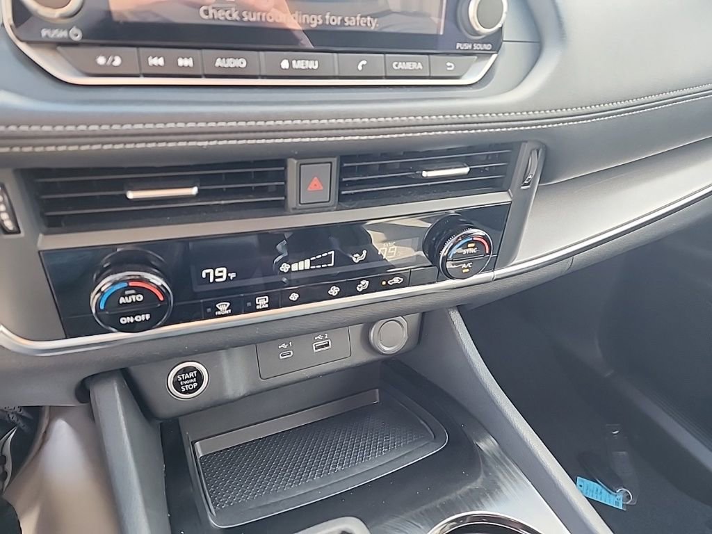 Used 2023 Nissan Rogue SV image 20