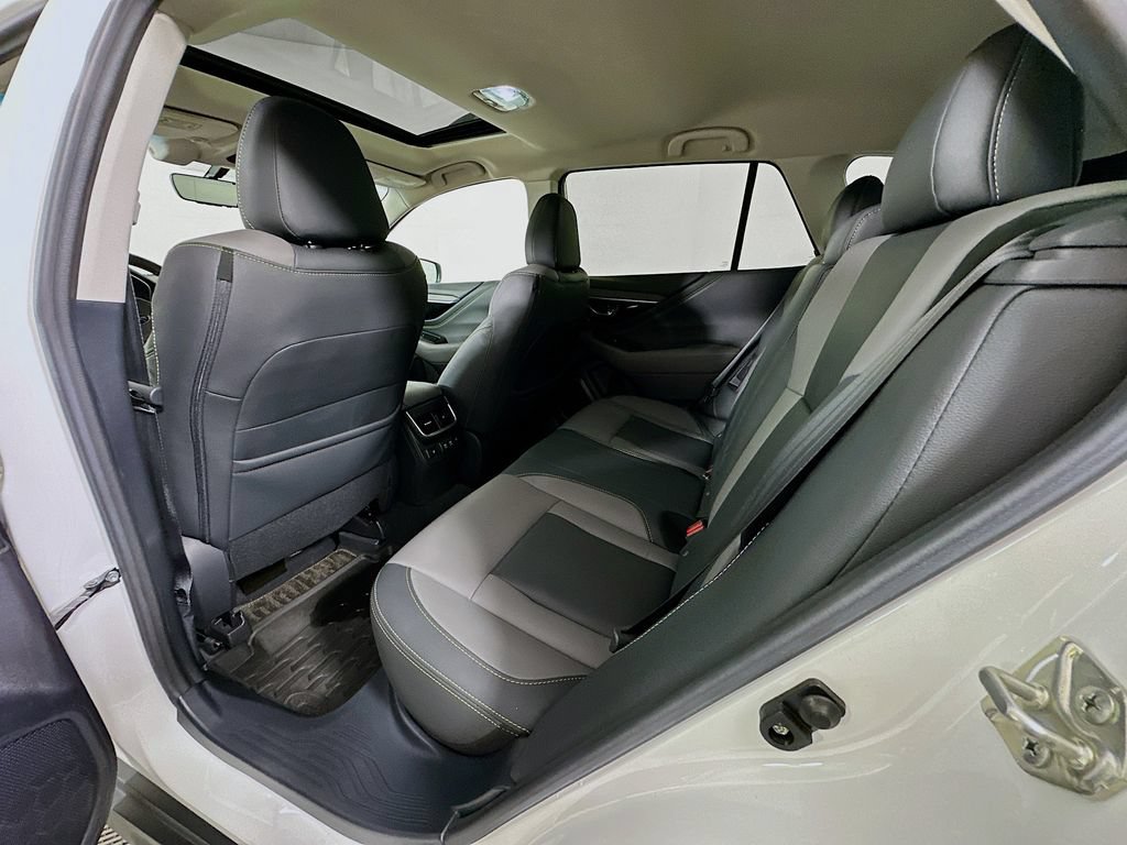 Used 2020 Subaru Outback Onyx Edition XT w/ Popular Package #2 AWD/4WD image 4