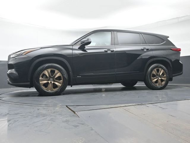 Used 2023 Toyota Highlander Bronze Edition image 32