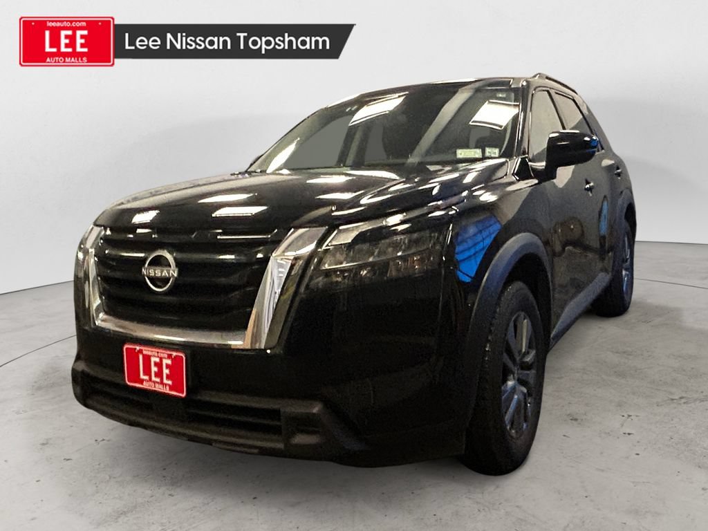 Used 2025 Nissan Pathfinder SV