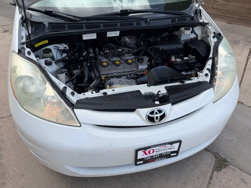Used 2006 Toyota Sienna XLE w/ XLE Pkg 3 FWD image 16