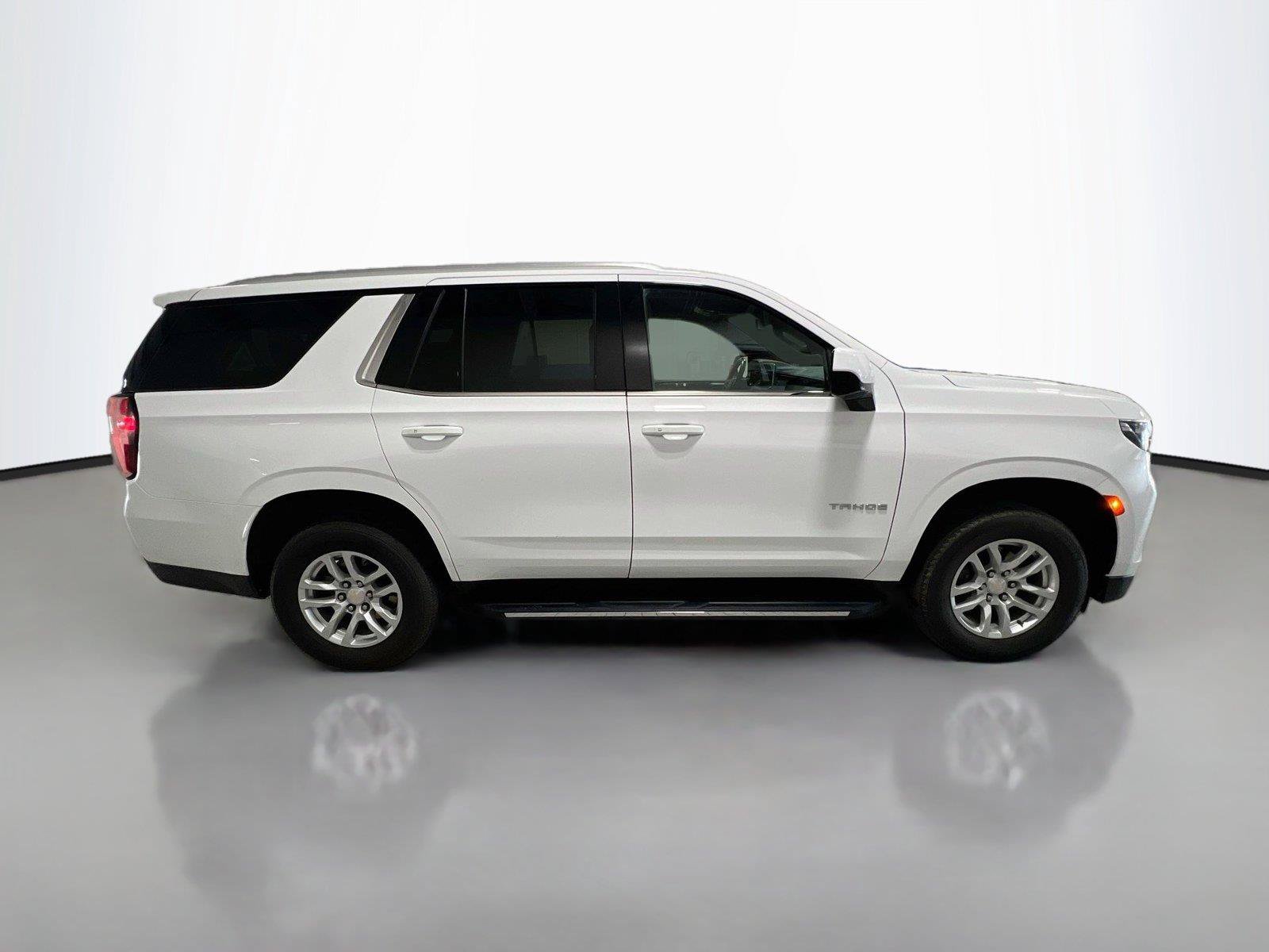Used 2024 Chevrolet Tahoe LT AWD/4WD image 17