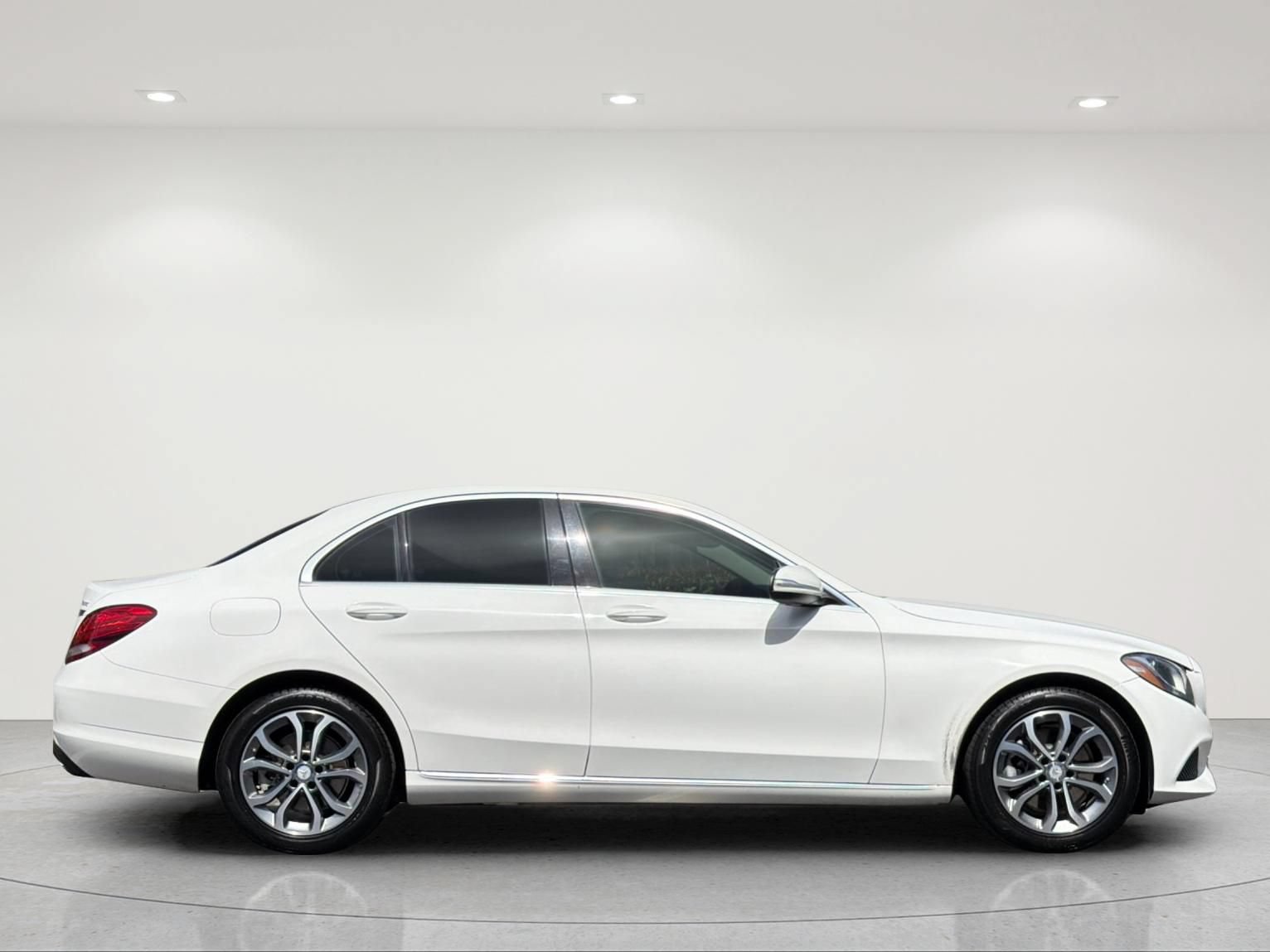Used 2015 Mercedes-Benz C 300 4MATIC Sedan image 6